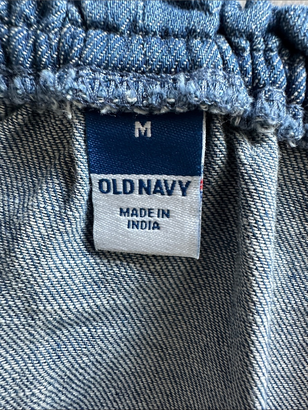 NWT 100% Cotton Old Navy Blue Denim Peasant Button-Front Blouse Size Medium. - Picture 10 of 14